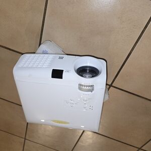 Optoma New In Box Projector With Mount